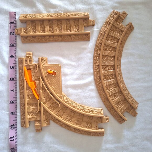 Geotrax Train Track Set Switches & Yellow Guardrails 18 Lot Railroad - Picture 8 of 8